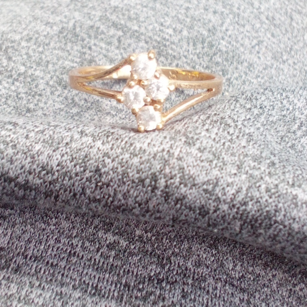 Gold ring